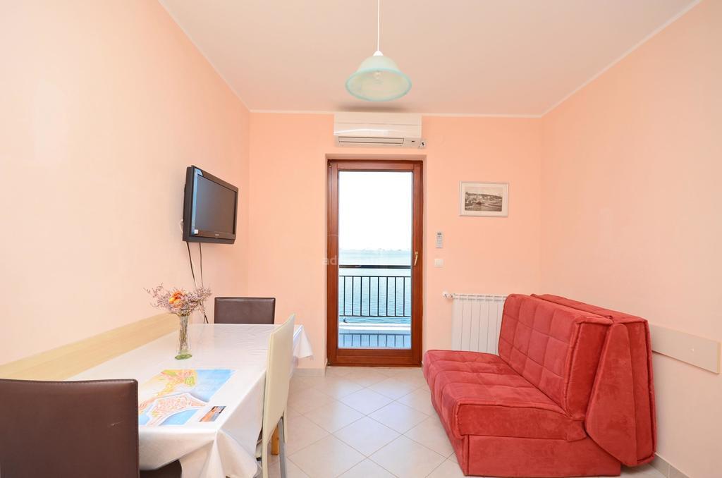 Apartments Ivanka Senj  Oda fotoğraf